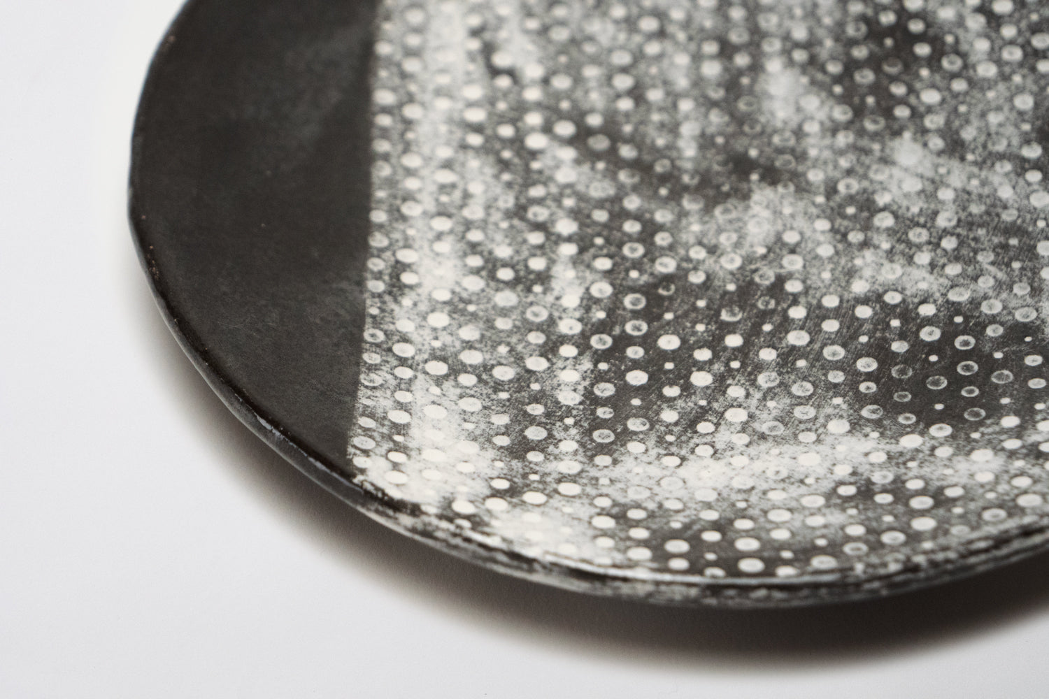 Daigo Kiln <AKA to KURO> PLATE L