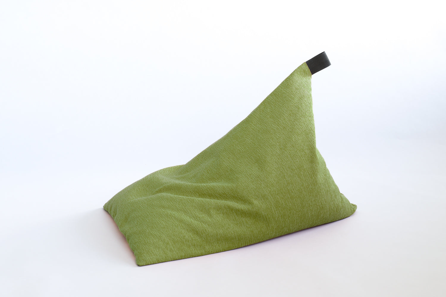 〈Daitou Shingu Kogyo〉tetra - CHENILLE Beanbag Lounge Chair, Regular Size