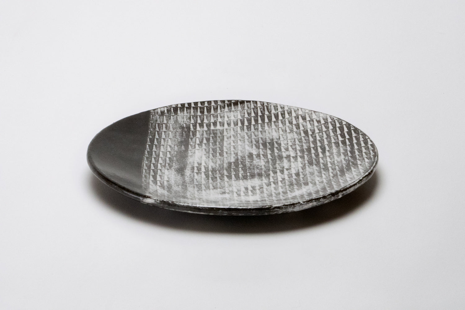 Daigo Kiln <AKA to KURO> PLATE L