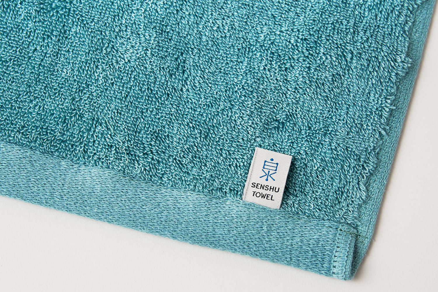 Harmonious Living with Water: Towels from the Senshu Region Roshichi Towel - Oasis Series Bath Towel