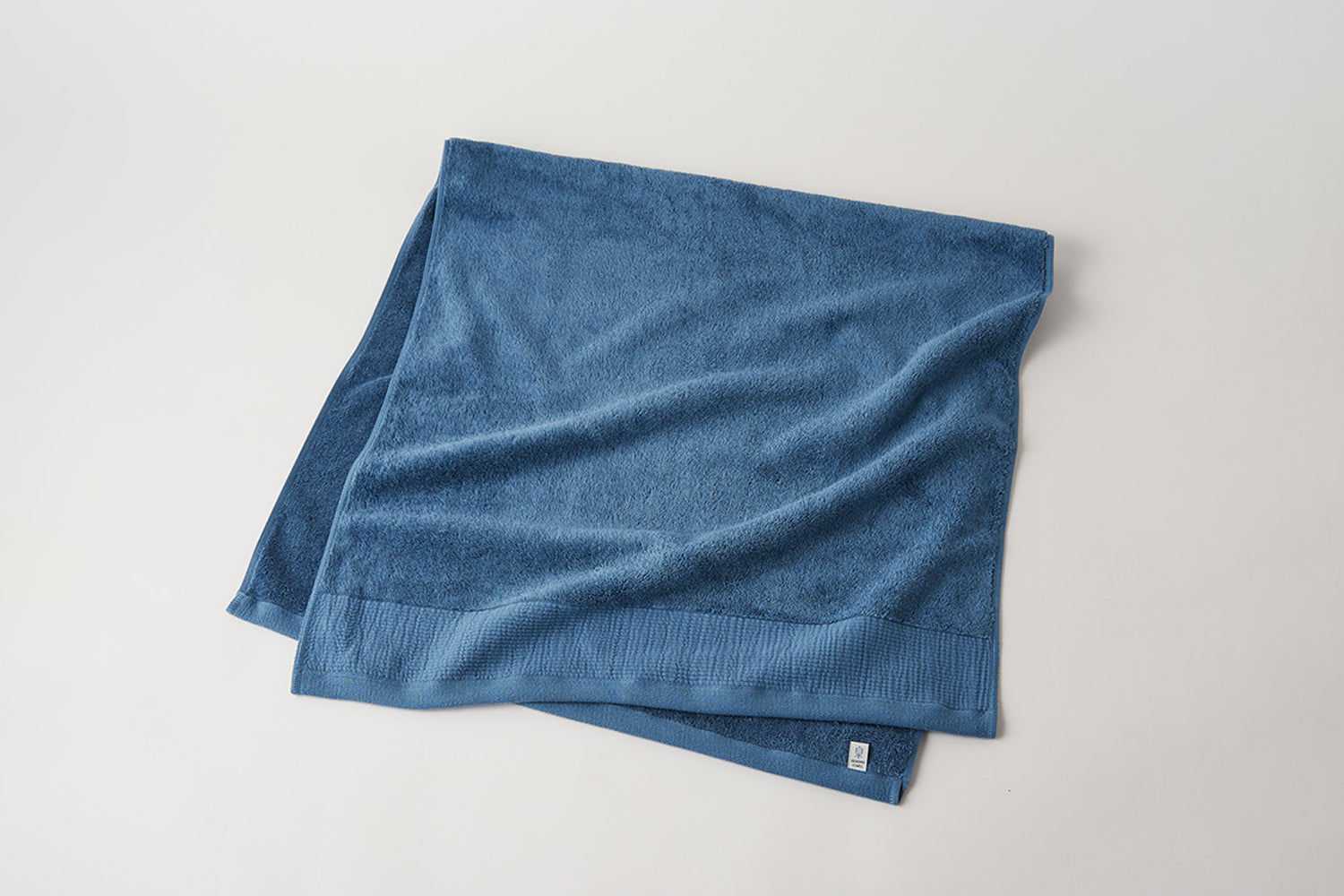 Harmonious Living with Water: Towels from the Senshu Region Roshichi Towel - Oasis Series Bath Towel