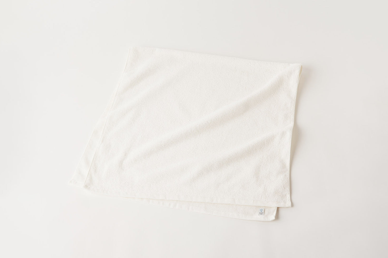 Harmonious Living with Water: Towels from the Senshu Region SHINTO TOWEL - Yukinone Series Bath Towel
