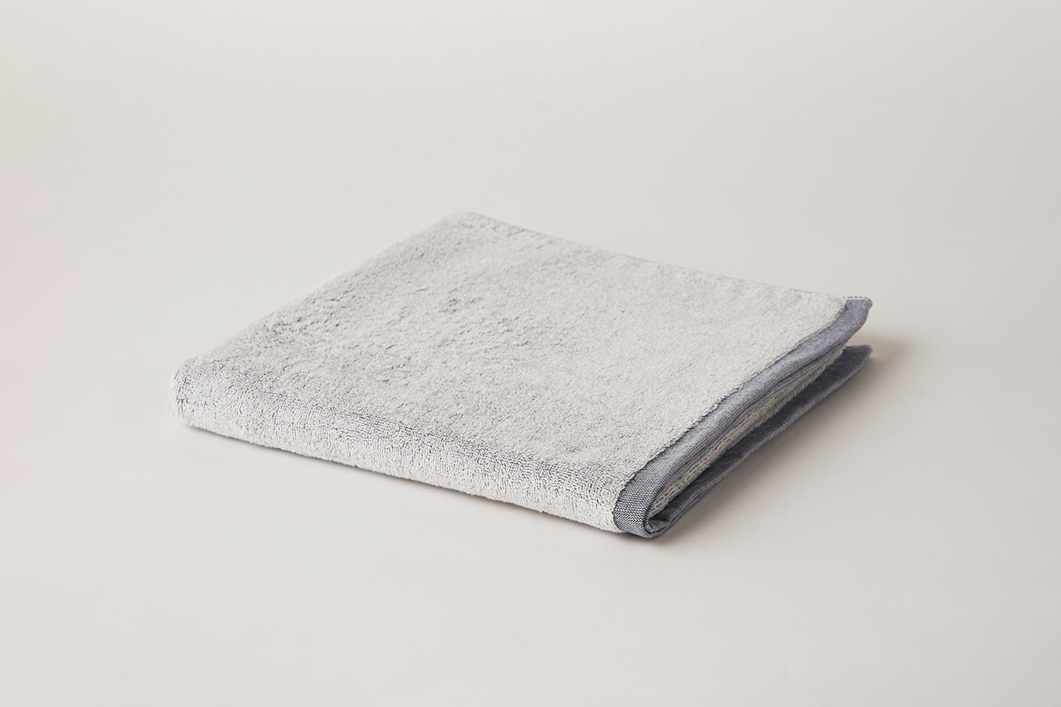 Harmonious Living with Water: Towels from the Senshu Region SHINTO TOWEL - Yukinone Series Bath Towel