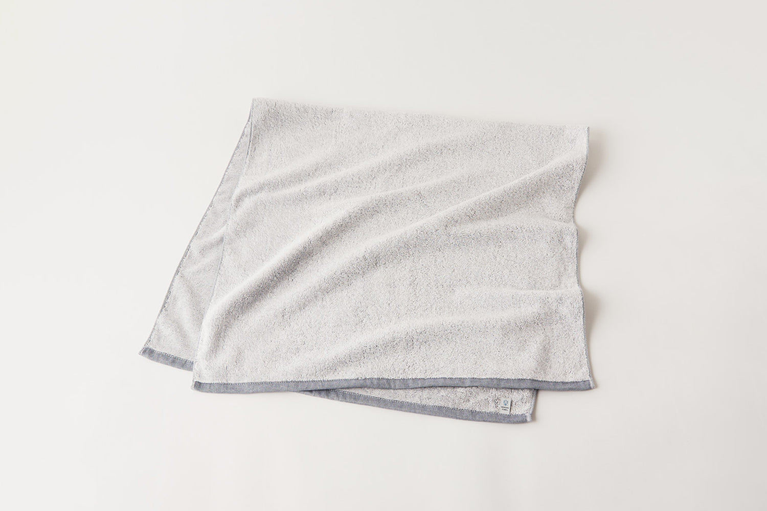 Harmonious Living with Water: Towels from the Senshu Region SHINTO TOWEL - Yukinone Series Bath Towel
