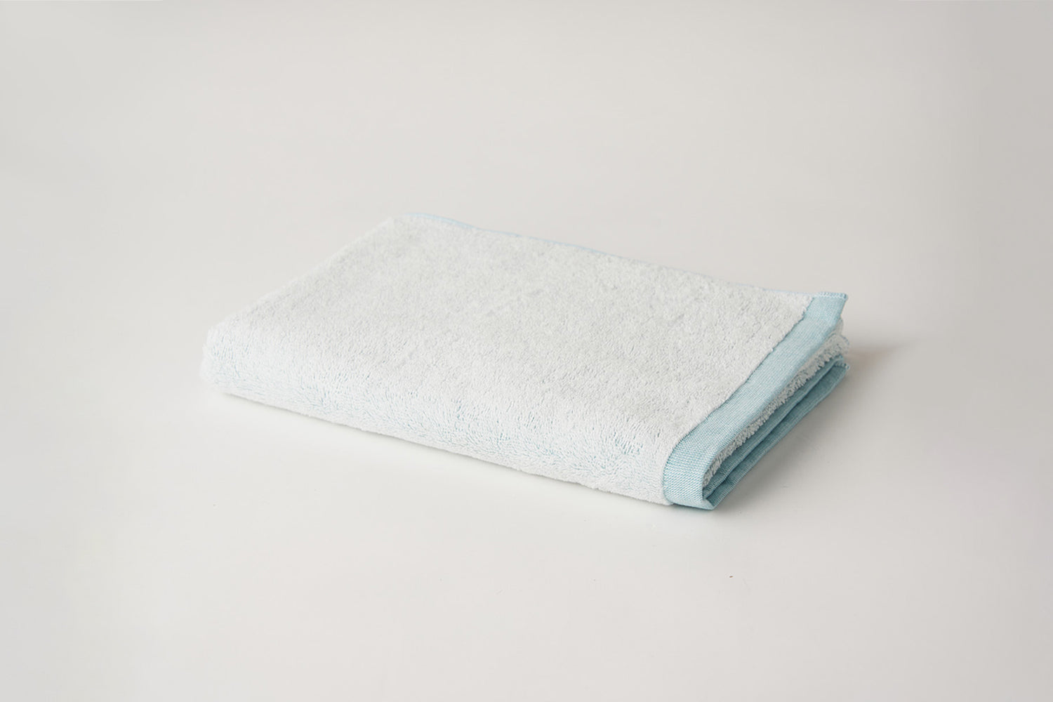 Harmonious Living with Water: Towels from the Senshu Region SHINTO TOWEL - Yukinone Series Small Bath Towel
