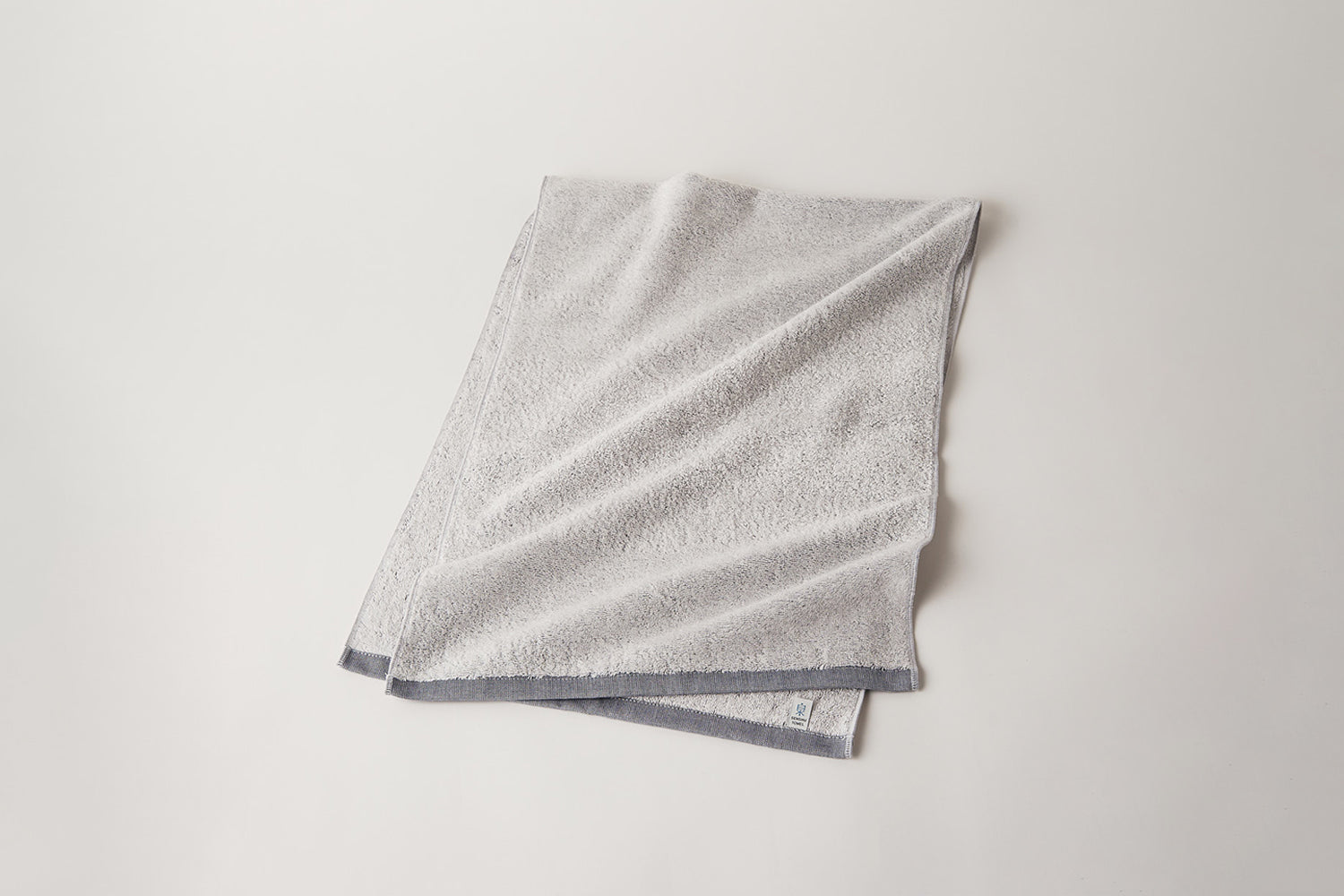 Harmonious Living with Water: Towels from the Senshu Region SHINTO TOWEL - Yukinone Series Small Bath Towel