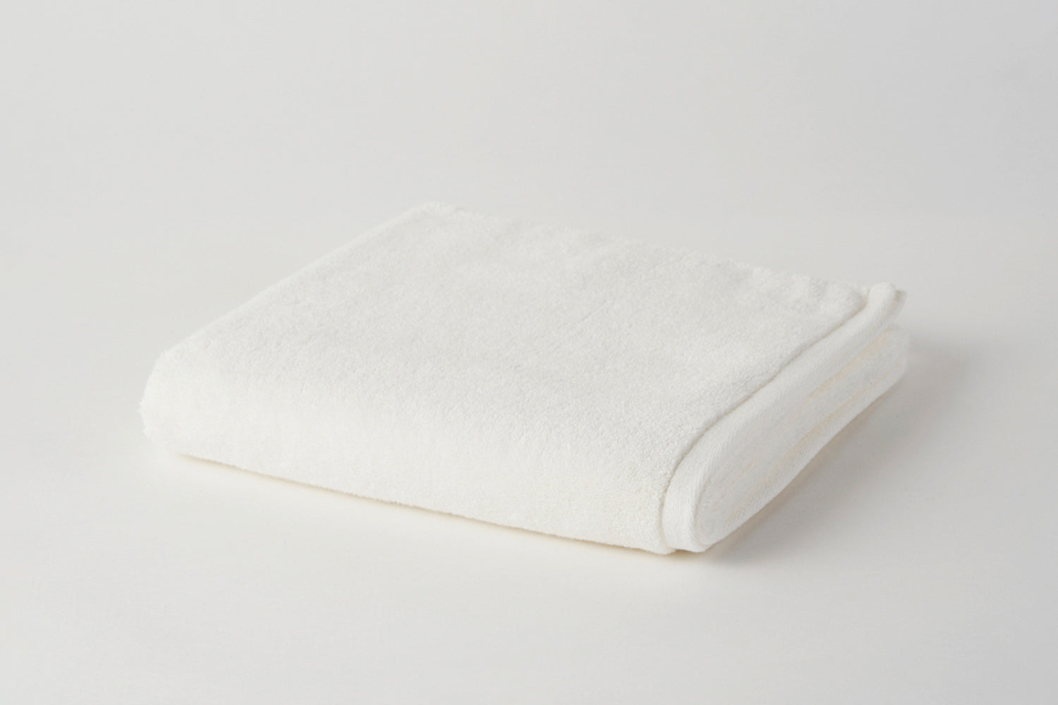 Harmonious Living with Water: Towels from the Senshu Region Ueno Towels - Angel Series Bath Towel