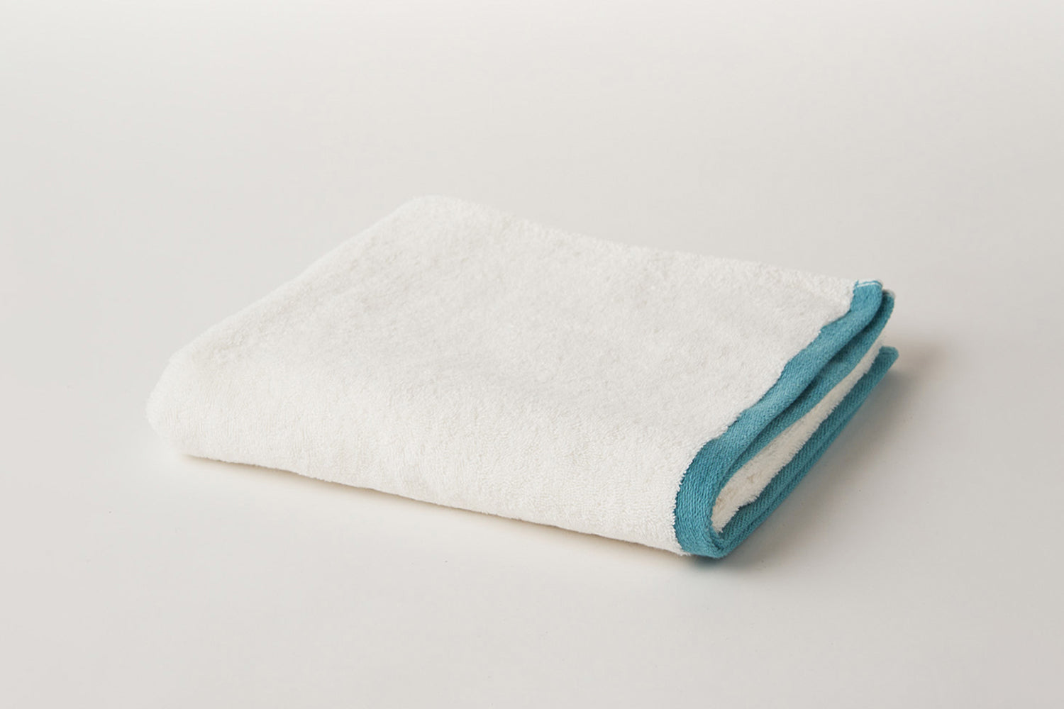 Harmonious Living with Water: Towels from the Senshu Region Ueno Towels - Angel Series Bath Towel