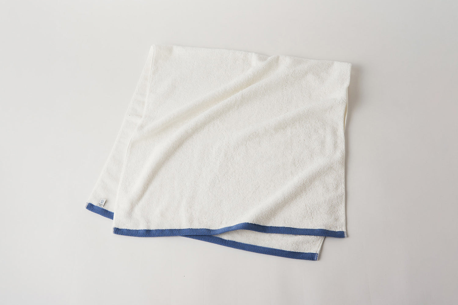 Harmonious Living with Water: Towels from the Senshu Region Ueno Towels - Angel Series Bath Towel