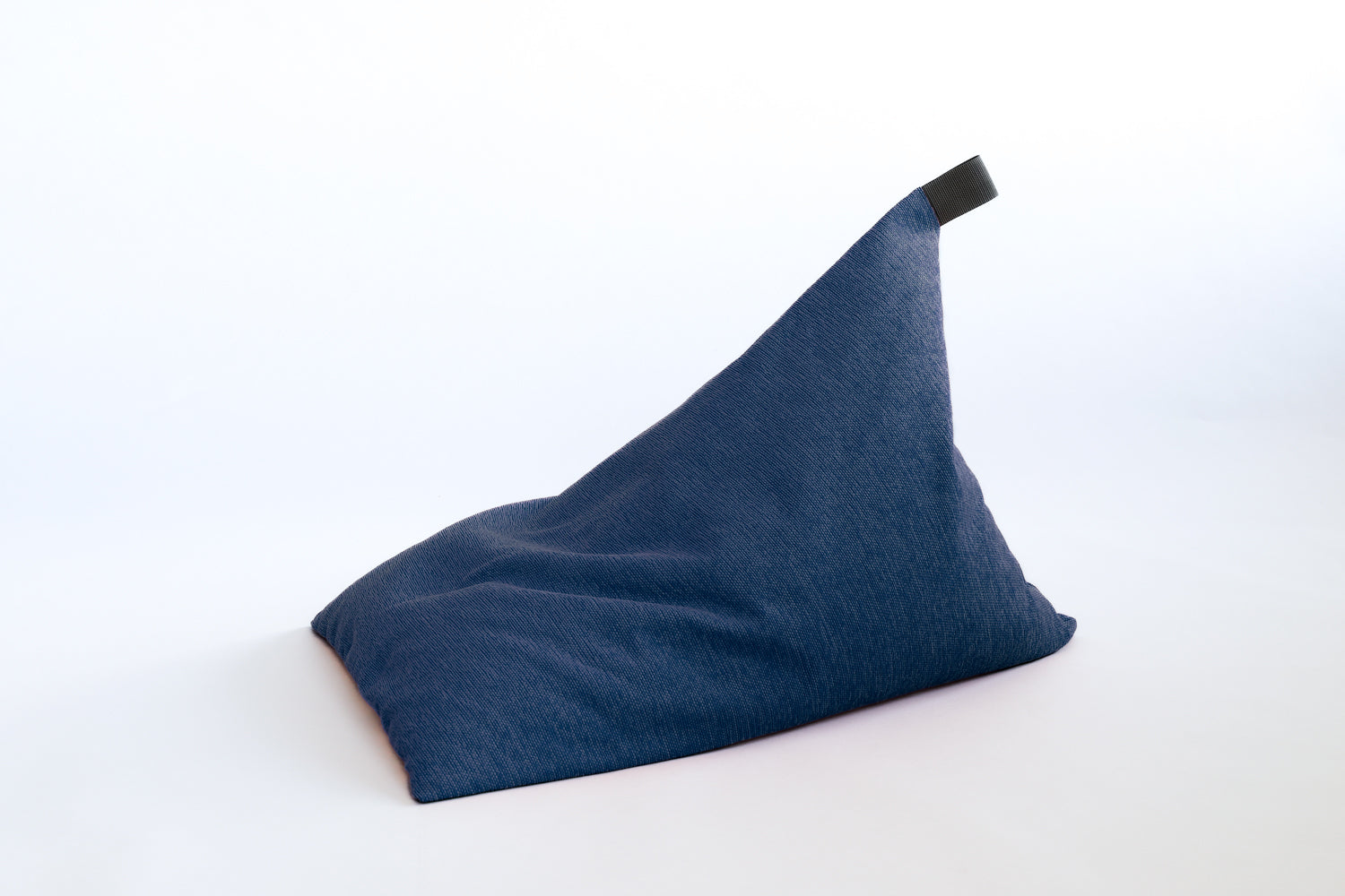 〈Daitou Shingu Kogyo〉tetra - CHENILLE Beanbag Lounge Chair, Regular Size