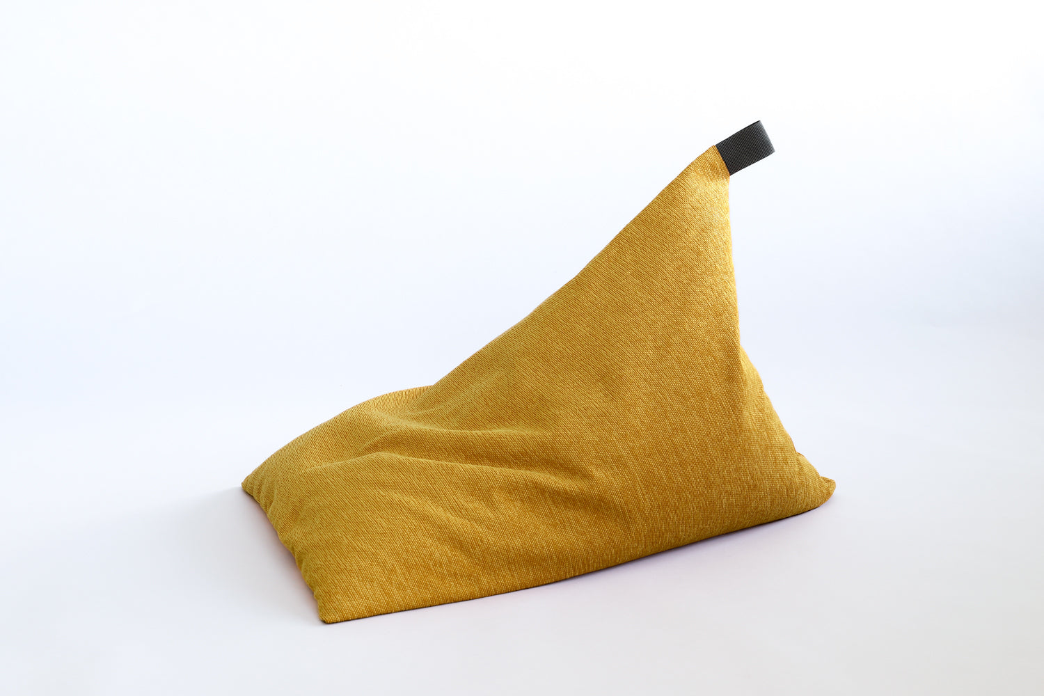 〈Daitou Shingu Kogyo〉tetra - CHENILLE Beanbag Lounge Chair, Regular Size