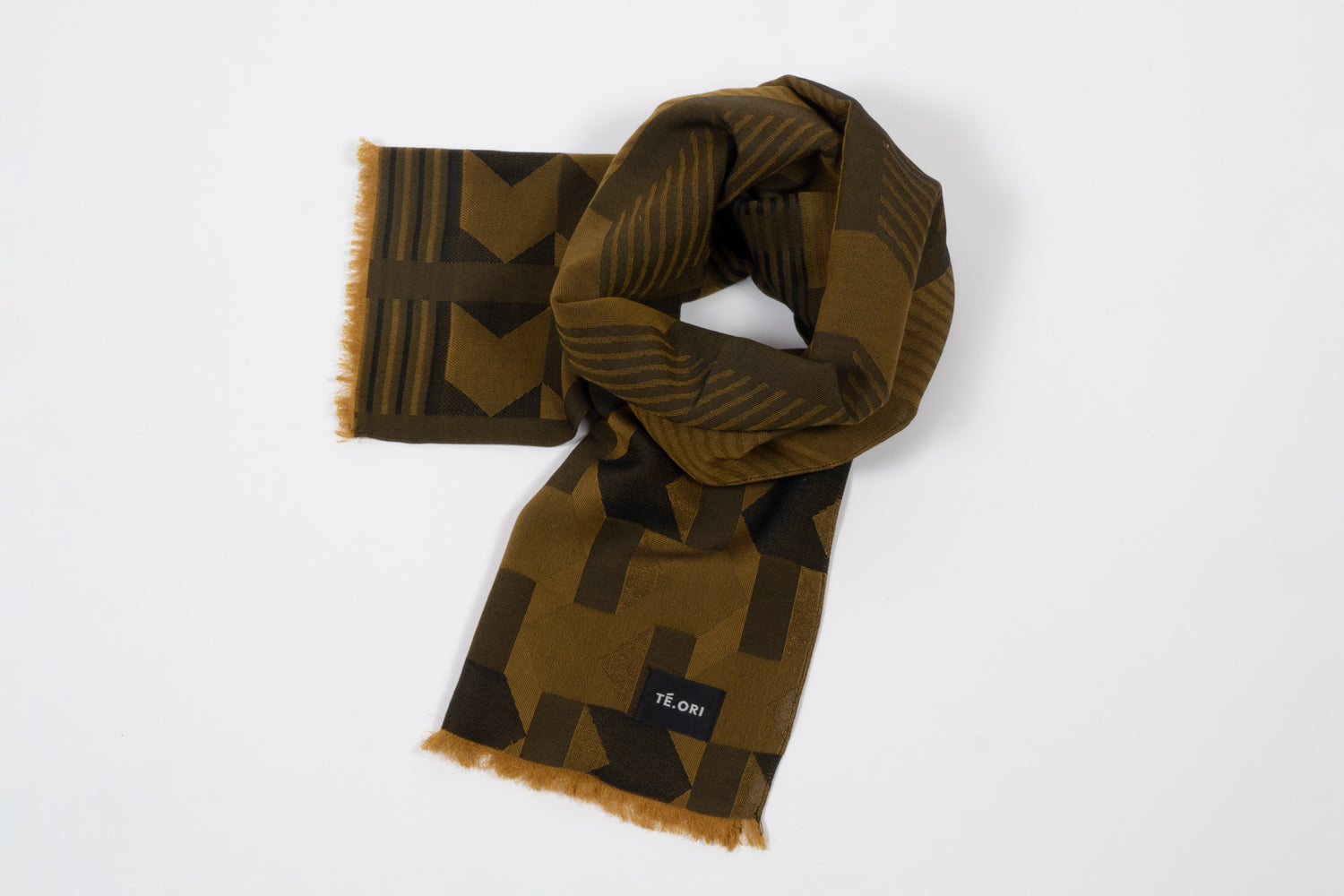 Karami-Ori Geometric Stole