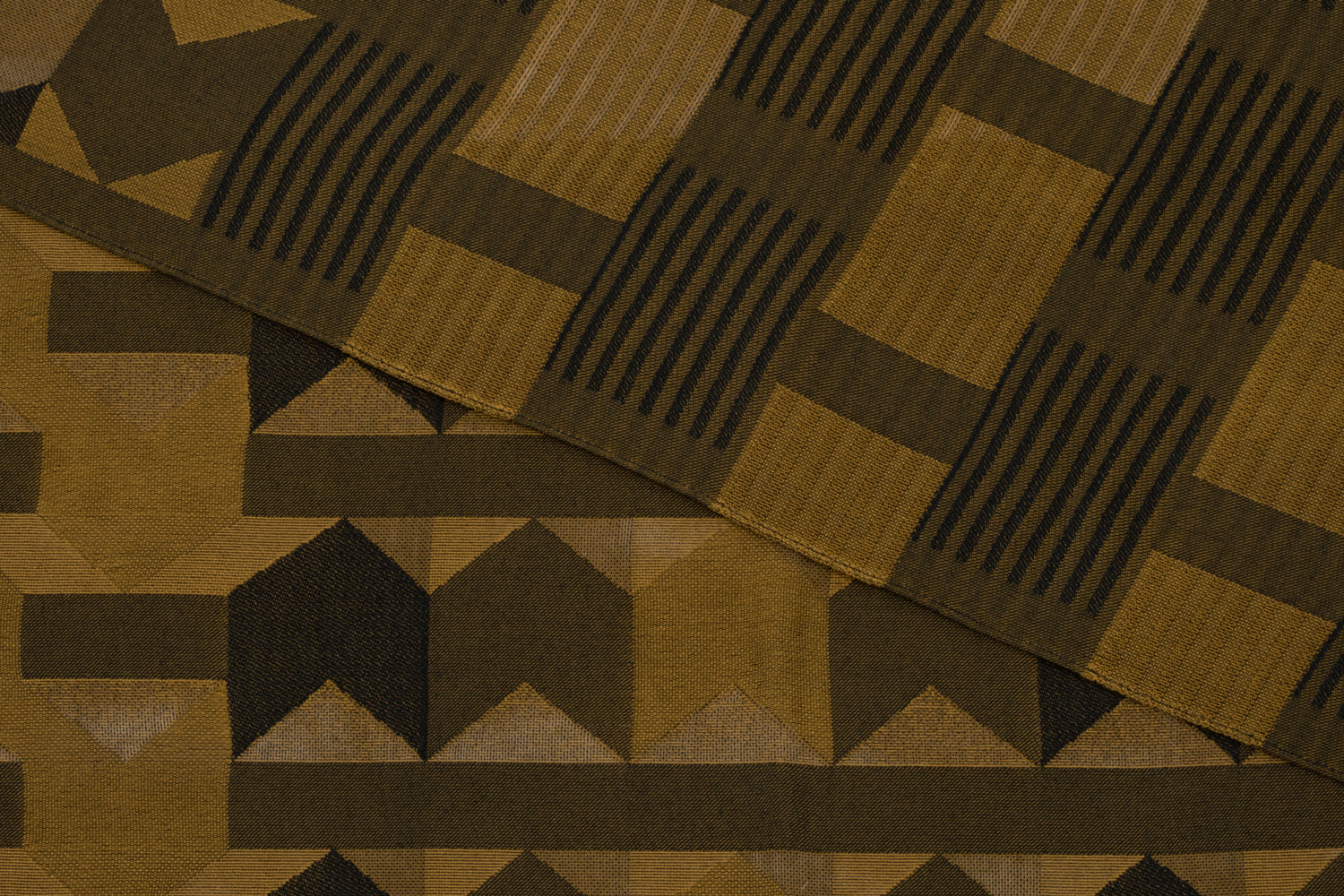 Karami-Ori Geometric Stole